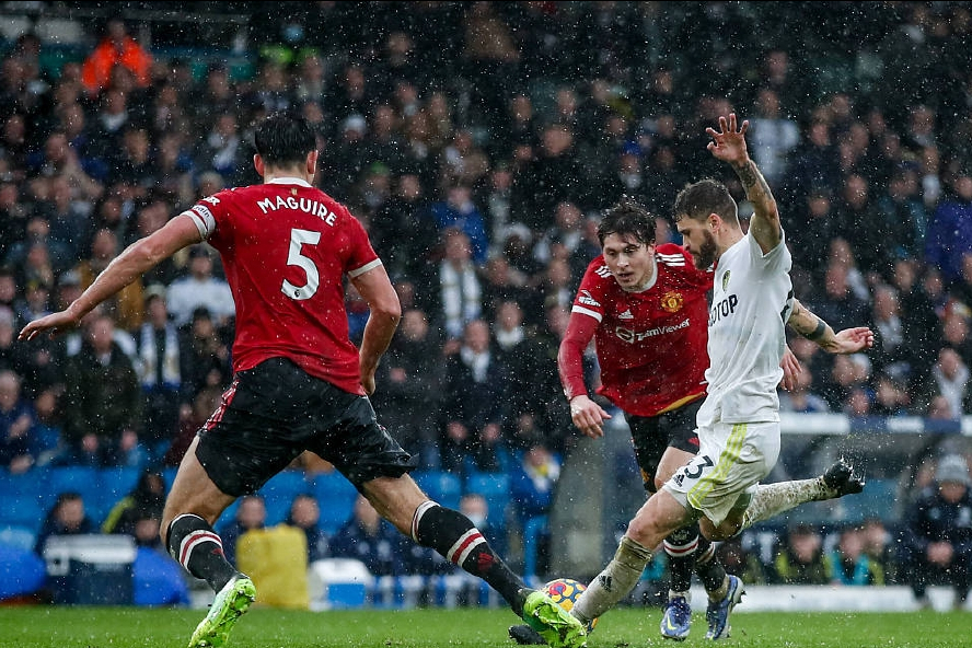 爱游戏中国包含冲刺阶段英超传出新动向，孟菲斯灰熊伤情更新，管理层表态——悬念犹存，团队化学反应显著的词条