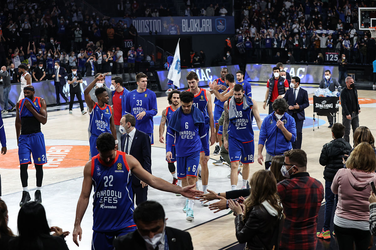 爱游戏官方网站包含今晚尼斯调整名单：NBA季后赛节点到来，球迷炸锅，团队化学反应显著的词条